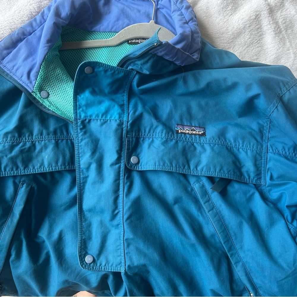 Patagonia Teal and Blue Mesh Jacket - Picture 13 of 13